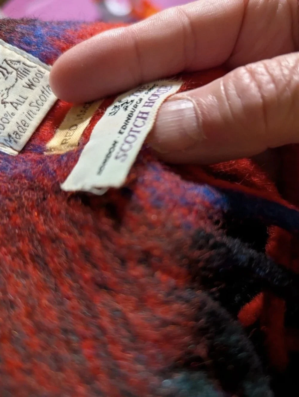 Beautiful Red MacDuff tartan 🧶 100% all wool 📍 Made in Scotland